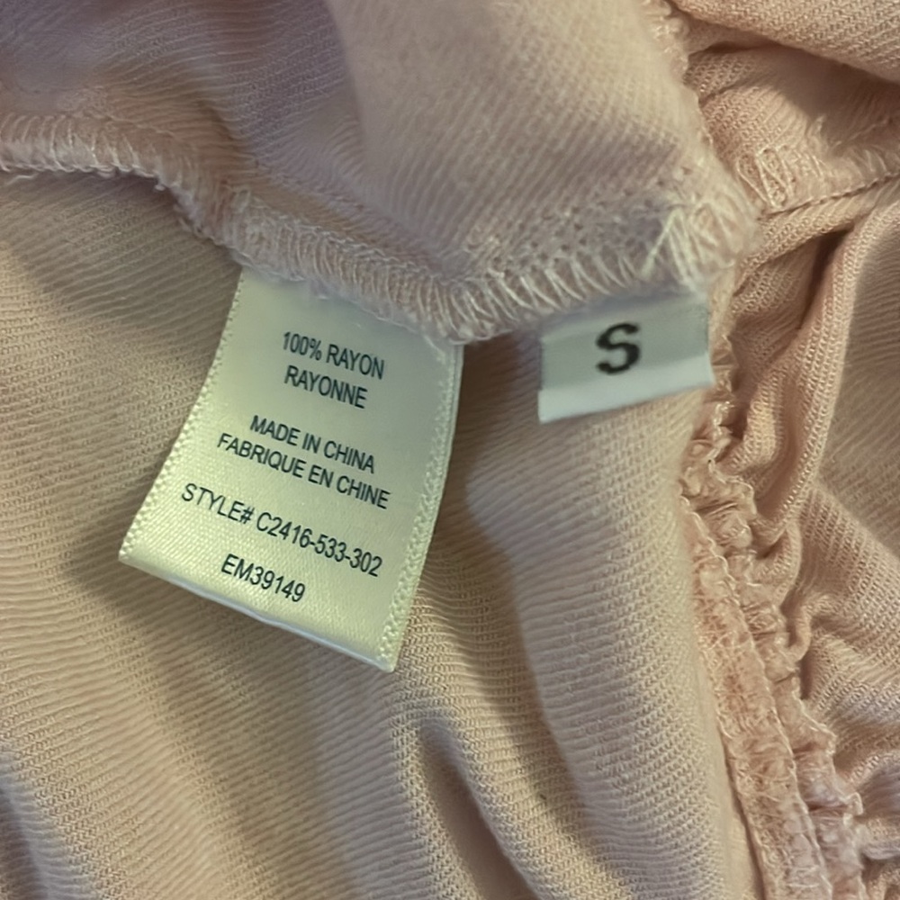 🌟2/$18 SALE Cloth & Stone Blush/Light pink Ruffle Hem Blouse with Open Back - Picture 6 of 8